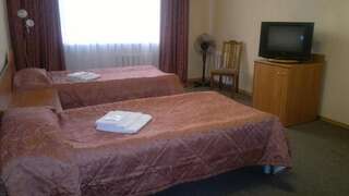 Гостиница Жемчужина Севера Вельск Двухместный номер эконом-класса с 2 отдельными кроватями-2